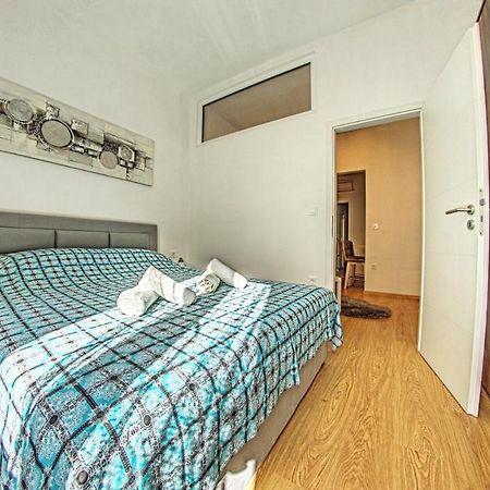 Caligula City Center Apartment Pula Extérieur photo