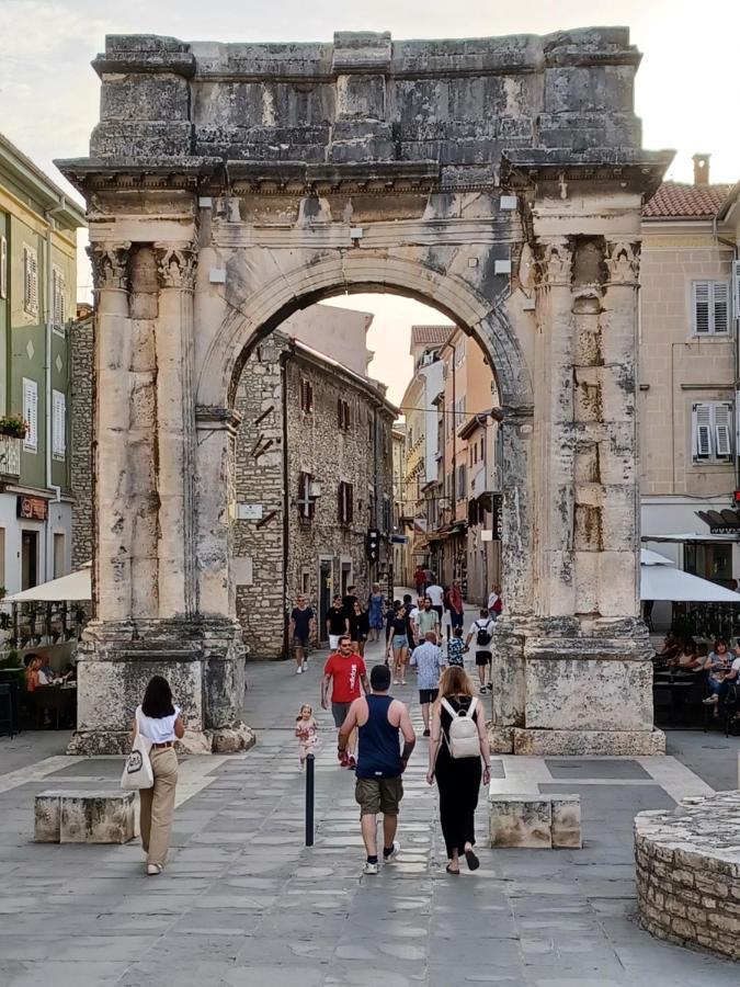 Caligula City Center Apartment Pula Extérieur photo
